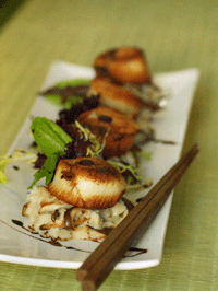 Diver Scallops with Blackberry Puree and Shiitake Risotto 