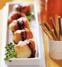 Seared Wrapped Scallops with Balsamic Glaze